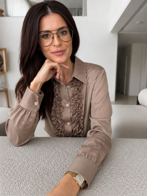 koszula Lordi - ciemny beż - realizacja kolejnych zamówień po 28.08.2026 r.